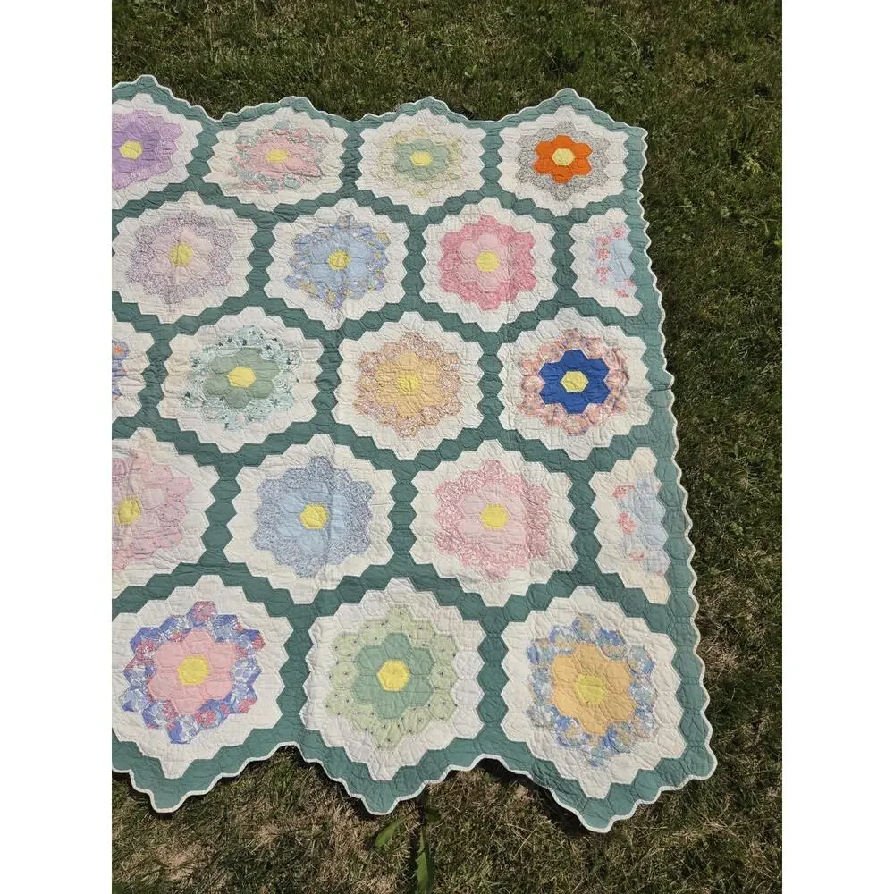 STUNNER Vintage Patchwork Grandmas Flower Garden Quilt Unique Fabrics 87